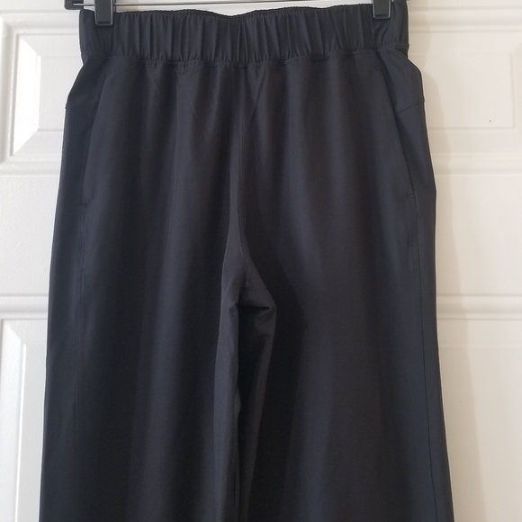 Lululemon Stretch High Rise Cropped Pant Size 4 - Picture 4 of 11